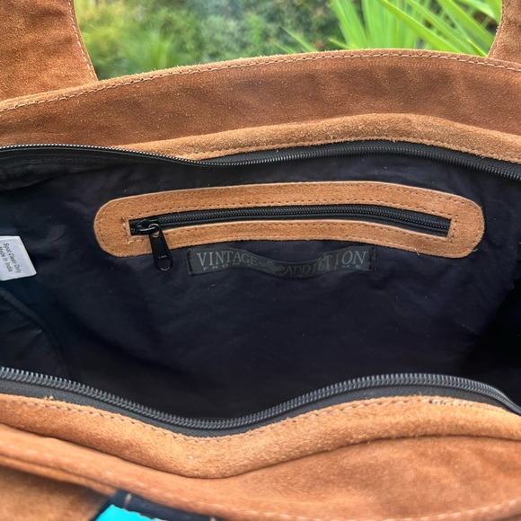 Vintage addiction suede one of a kind boho style bag. - Picture 2 of 7